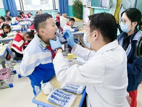 优诺口腔:公益为笔,绘就全民口腔健康新画卷