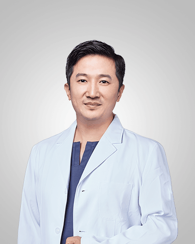 优诺口腔吕健院长形象照