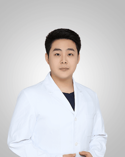 优诺口腔李鹏院长形象照